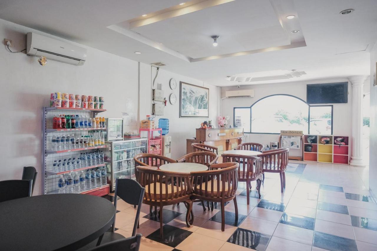 红多兹酒店-近巴淡岛名古屋山购物中心5号 Batam 外观 照片